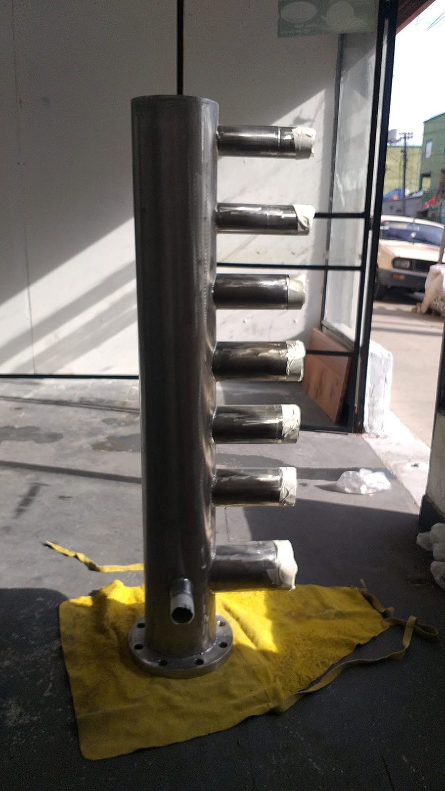 Colector de acero inoxidable con múltiples salidas